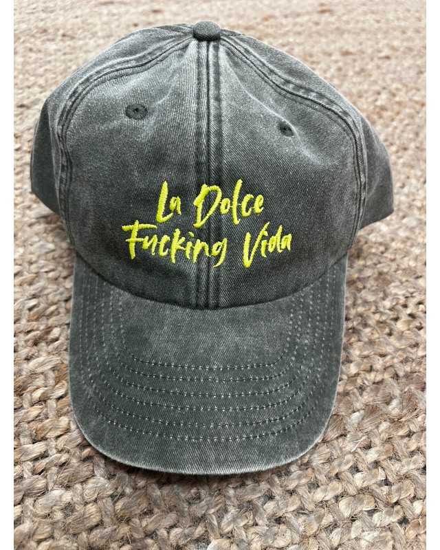 GORRA BORDADO La Dolce Fucking Vida